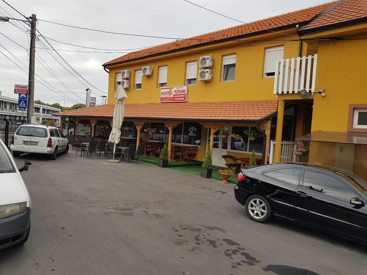 Di Camera Uno Belgrade Luaran gambar